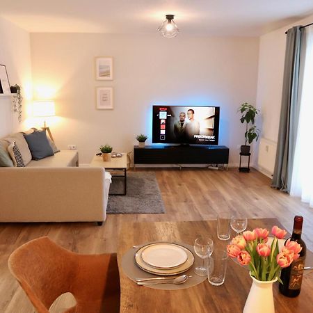 Geraeumiges 2R City-Apartment Uninaehe Mit Tv Streaming, Terrasse Magdeburg Zewnętrze zdjęcie