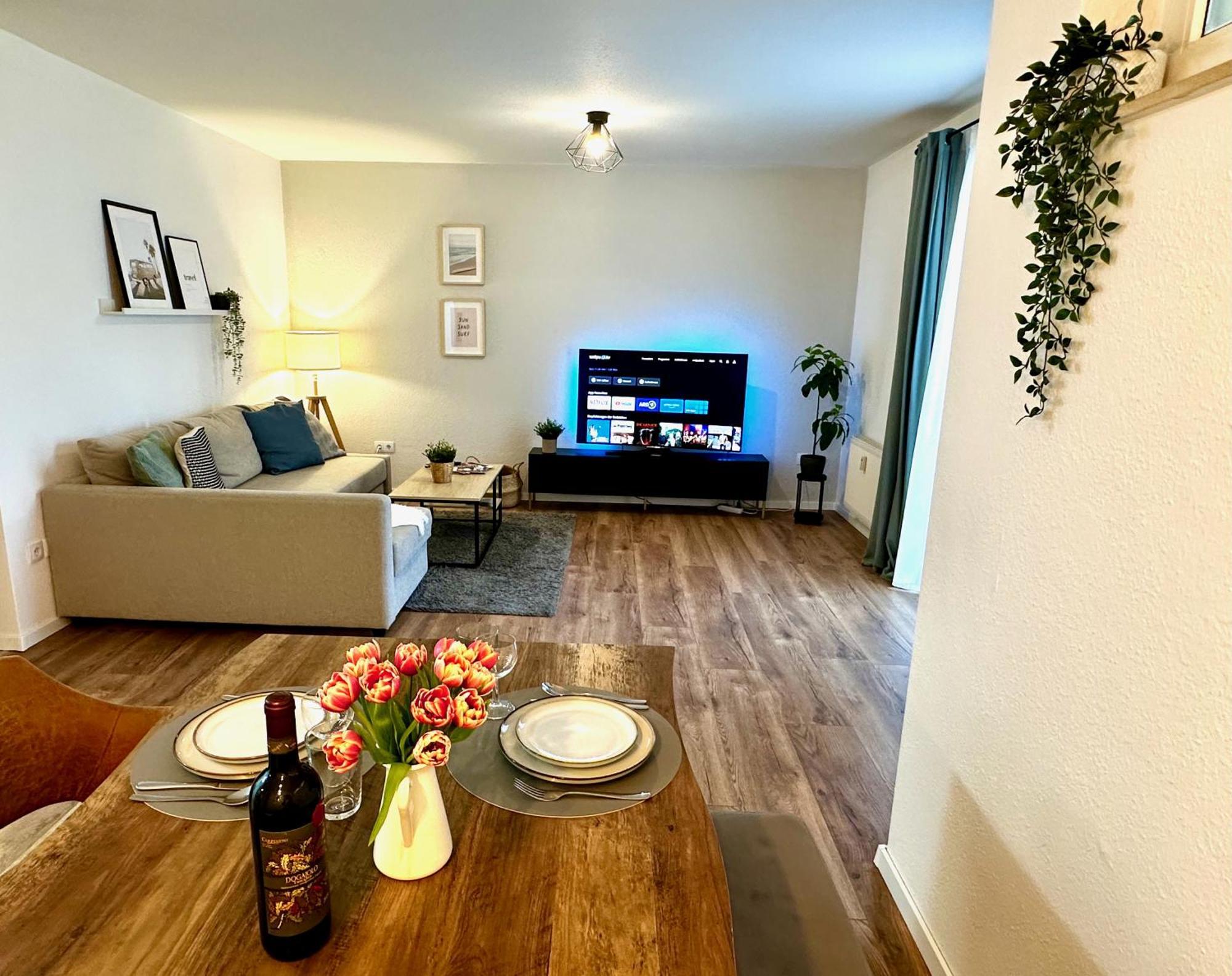 Geraeumiges 2R City-Apartment Uninaehe Mit Tv Streaming, Terrasse Magdeburg Zewnętrze zdjęcie